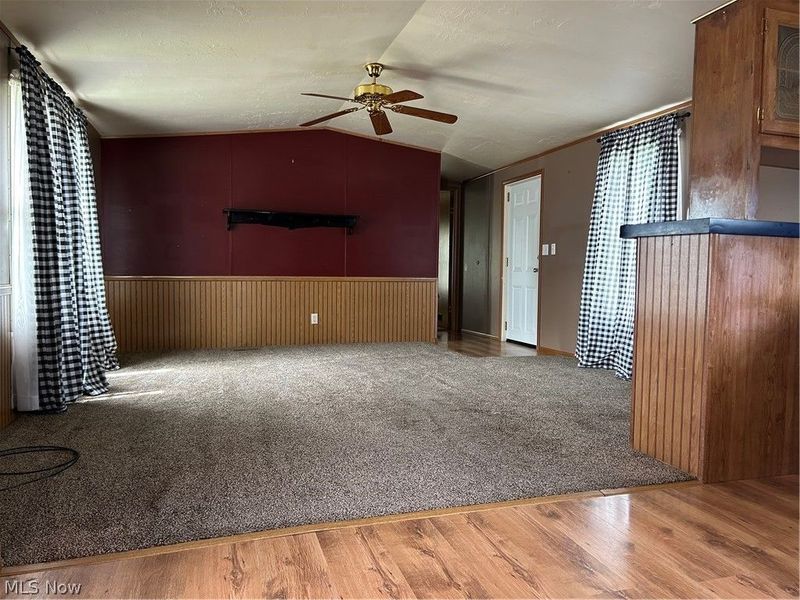 39 N Canal Street, Frazeysburg, OH 43822 Photo 11
