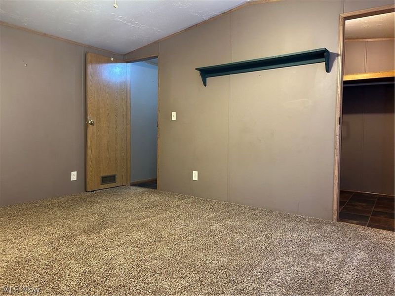 39 N Canal Street, Frazeysburg, OH 43822 Photo 20