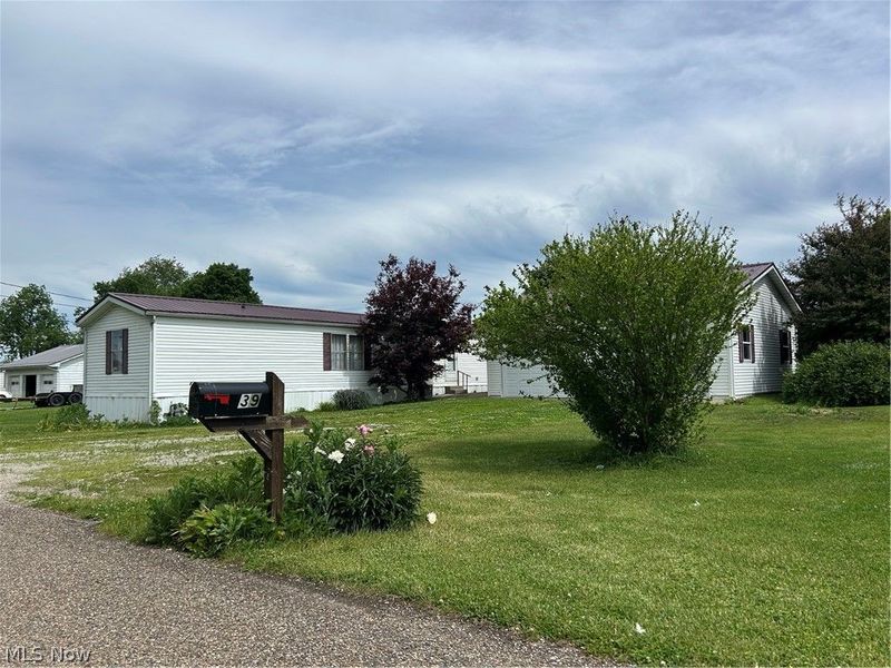 39 N Canal Street, Frazeysburg, OH 43822 Photo 32