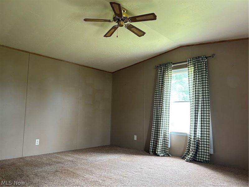 39 N Canal Street, Frazeysburg, OH 43822 Photo 5