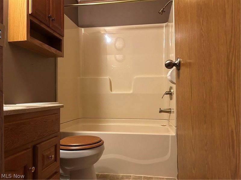 39 N Canal Street, Frazeysburg, OH 43822 Photo 6