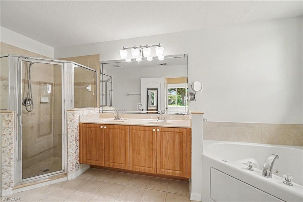 2549 Deerfield Lake Ct , Cape Coral, FL 33909 Photo
