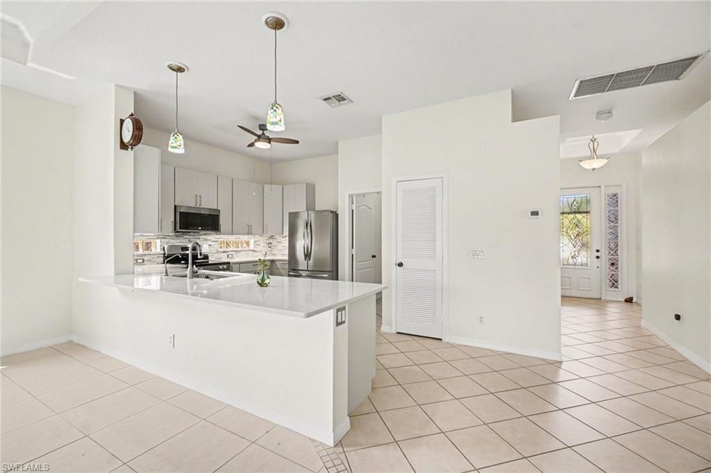 2549 Deerfield Lake Ct , Cape Coral, FL 33909 Photo