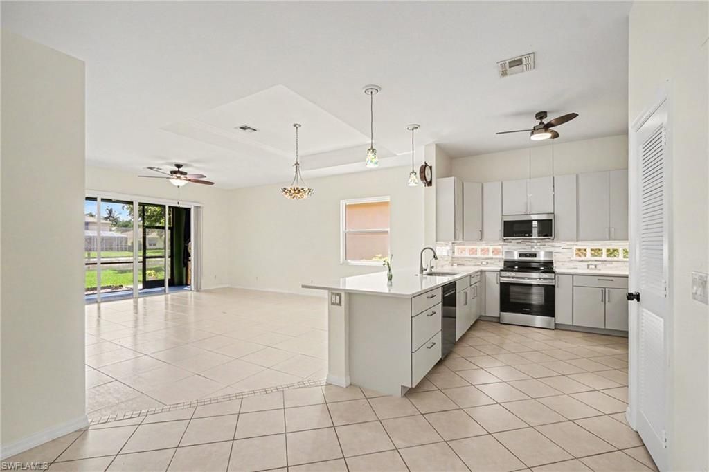 2549 Deerfield Lake Ct , Cape Coral, FL 33909 Photo