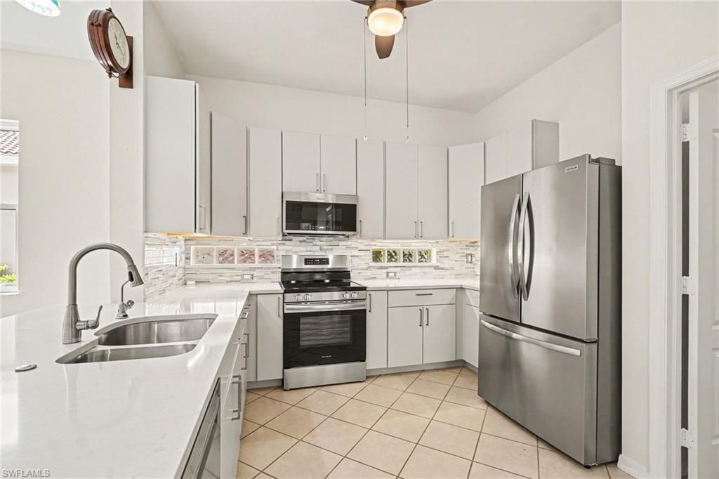 2549 Deerfield Lake Ct , Cape Coral, FL 33909 Photo