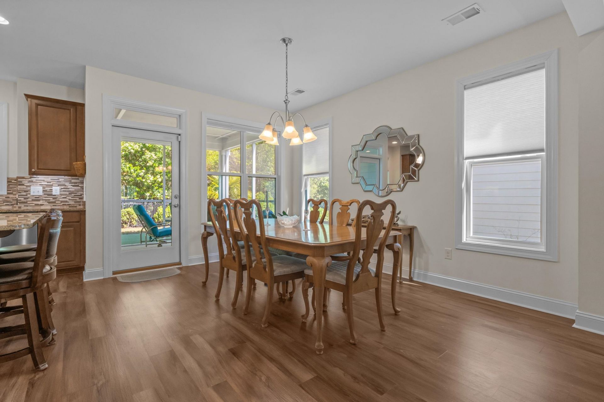1727 Suncrest Dr.  Photo 14