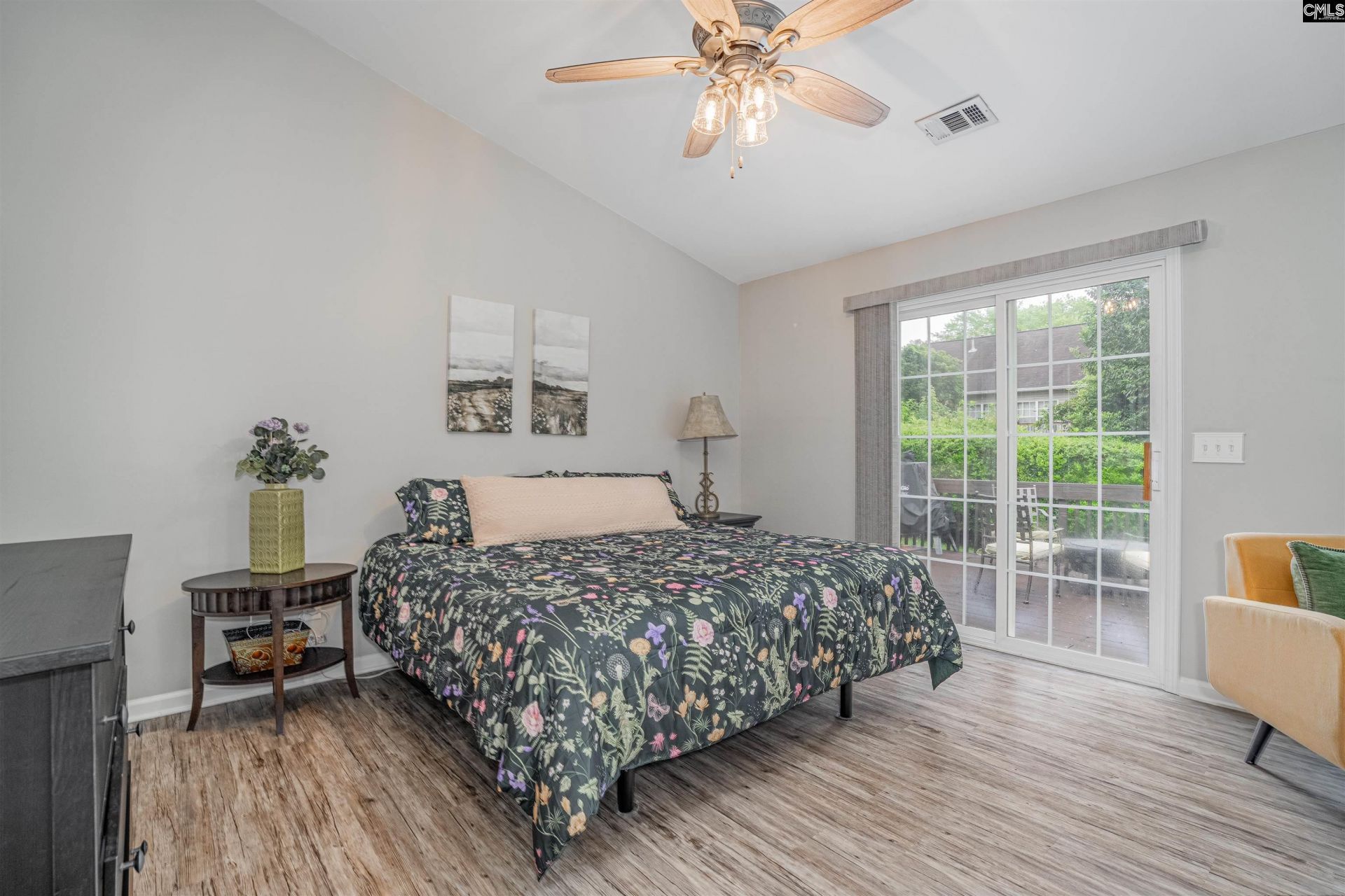 12 Holly Creek Court  Photo 17