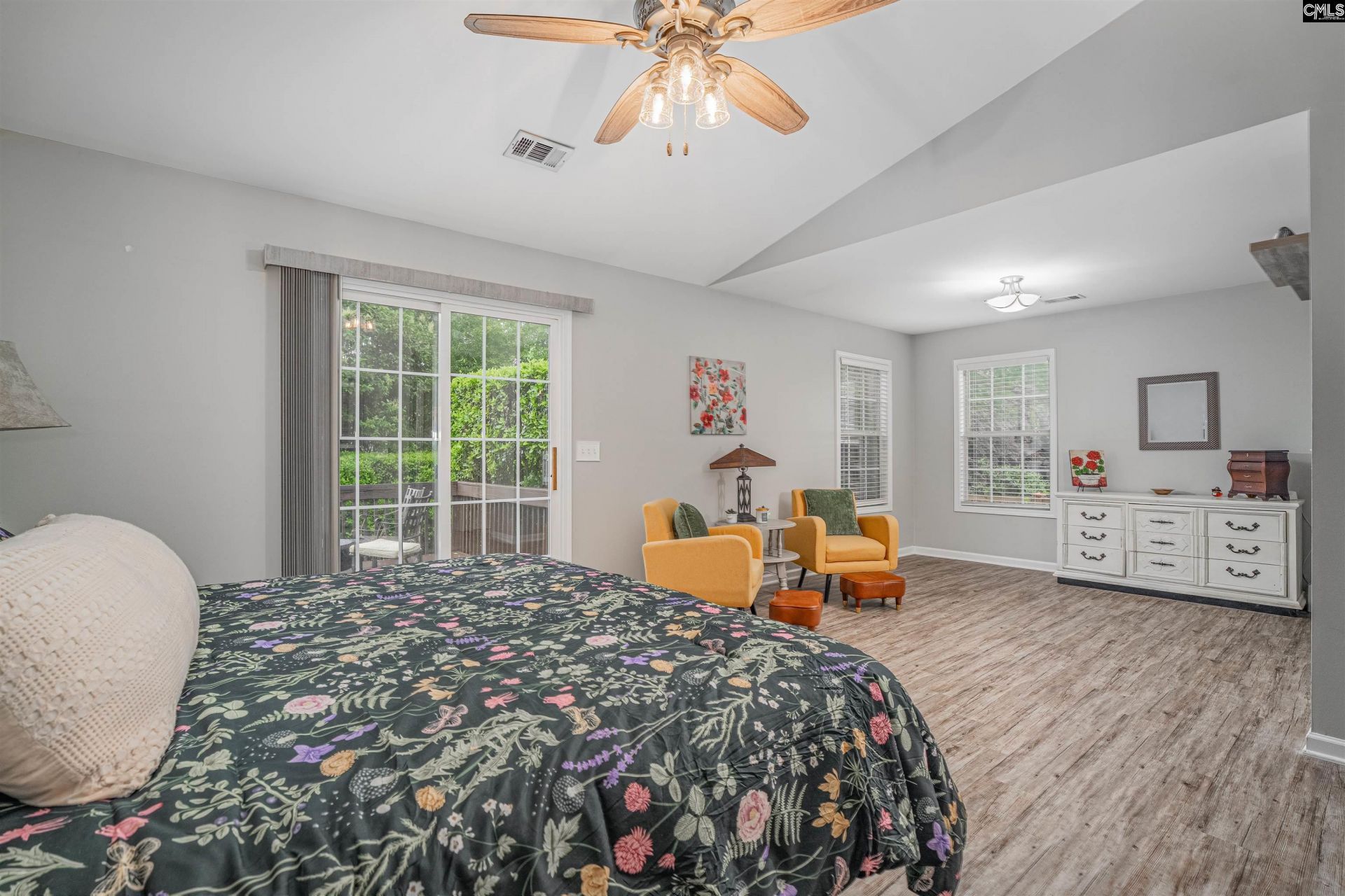 12 Holly Creek Court  Photo 18