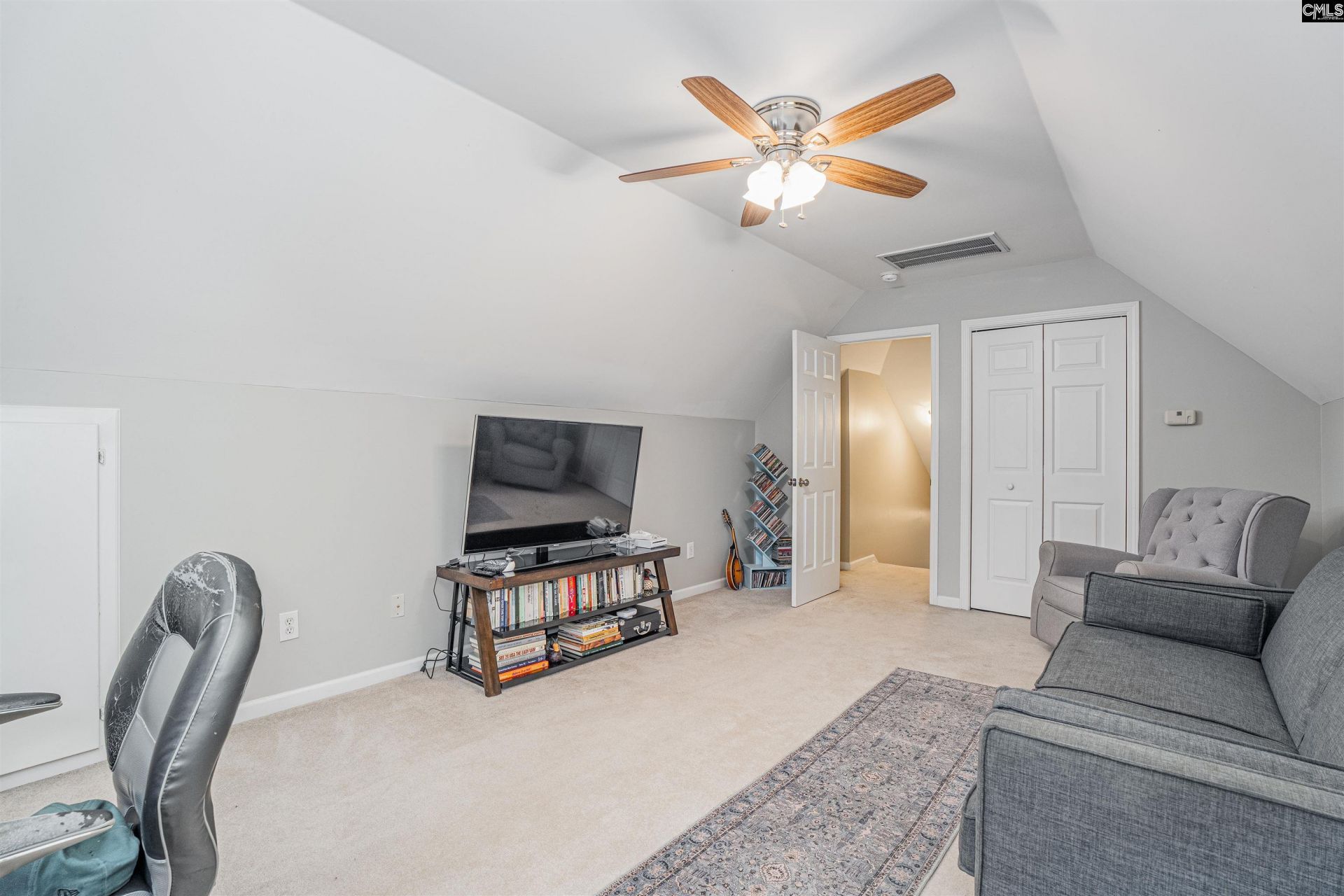 12 Holly Creek Court  Photo 29