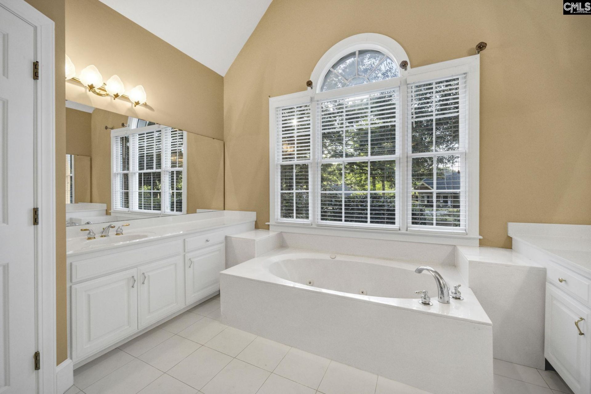 214 Rolling Creek Circle  Photo 22