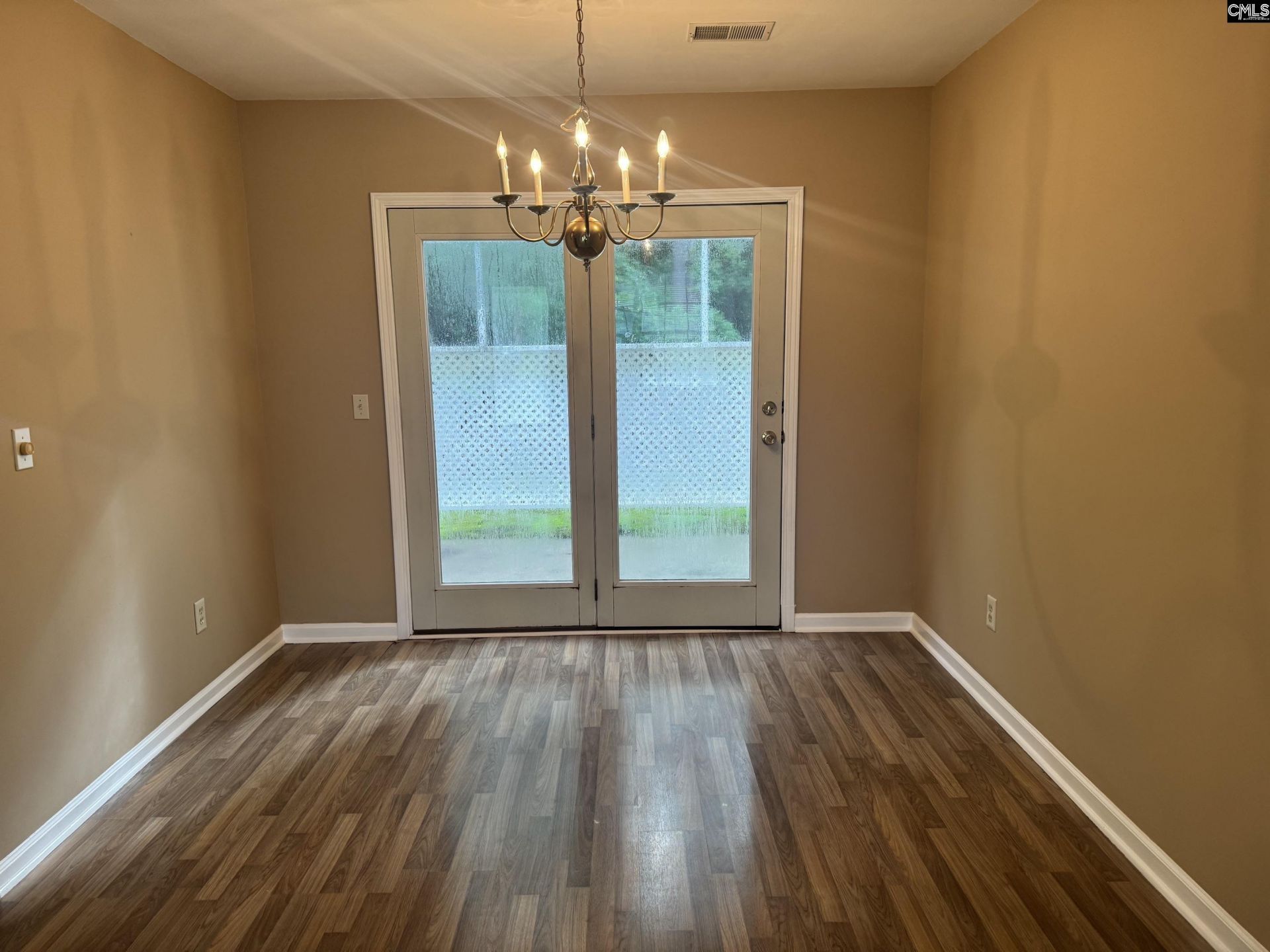 1155 Cloister Place  Photo 4