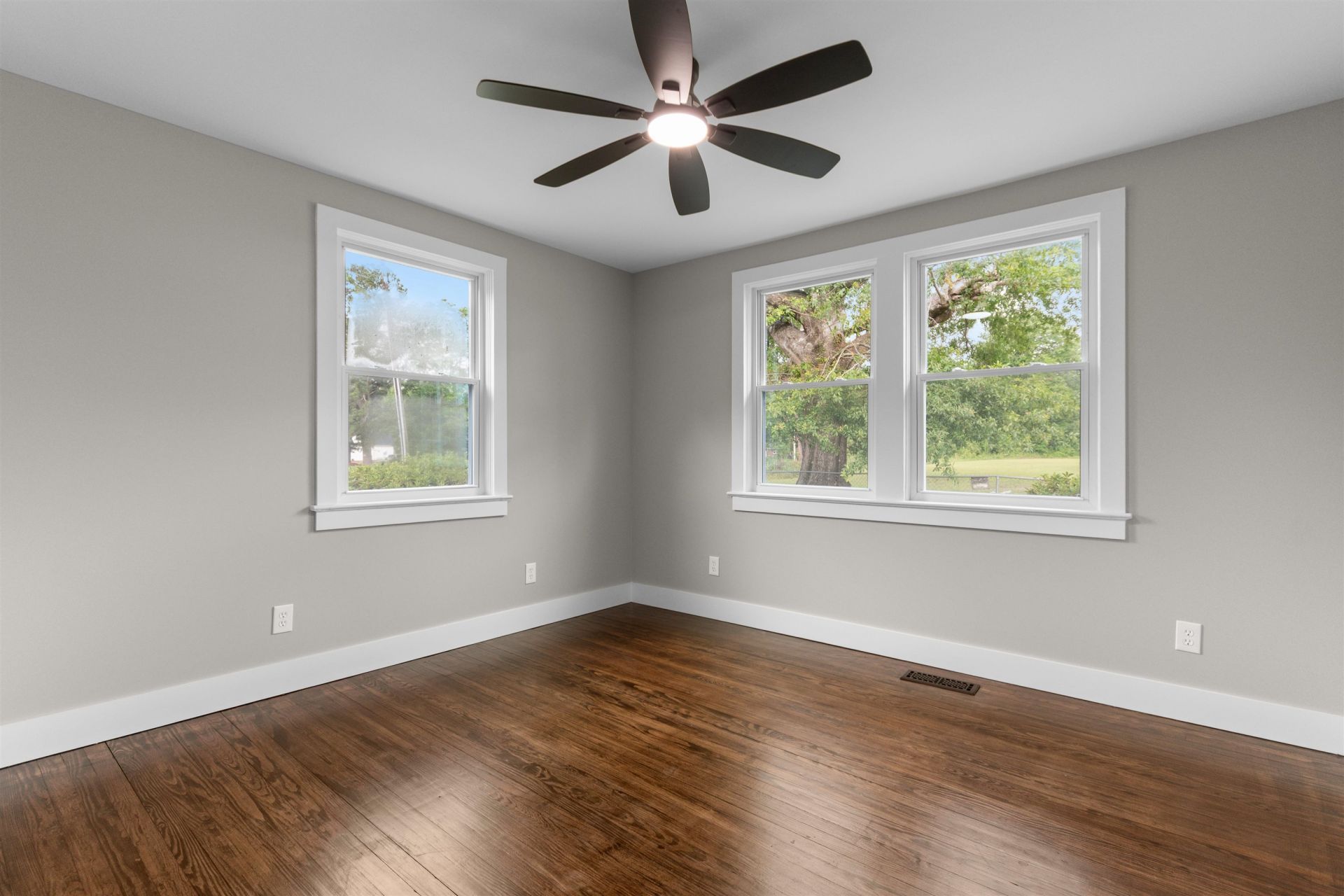 305 S Magnolia Ave.  Photo 17
