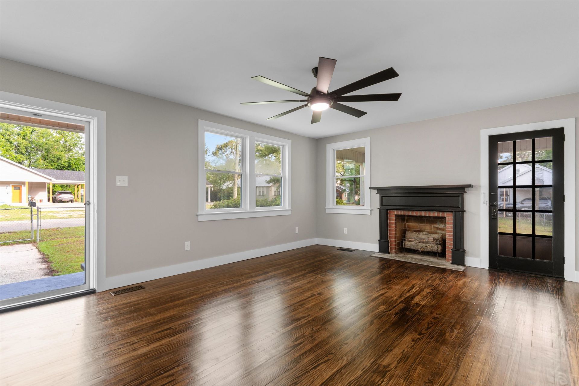 305 S Magnolia Ave.  Photo 4