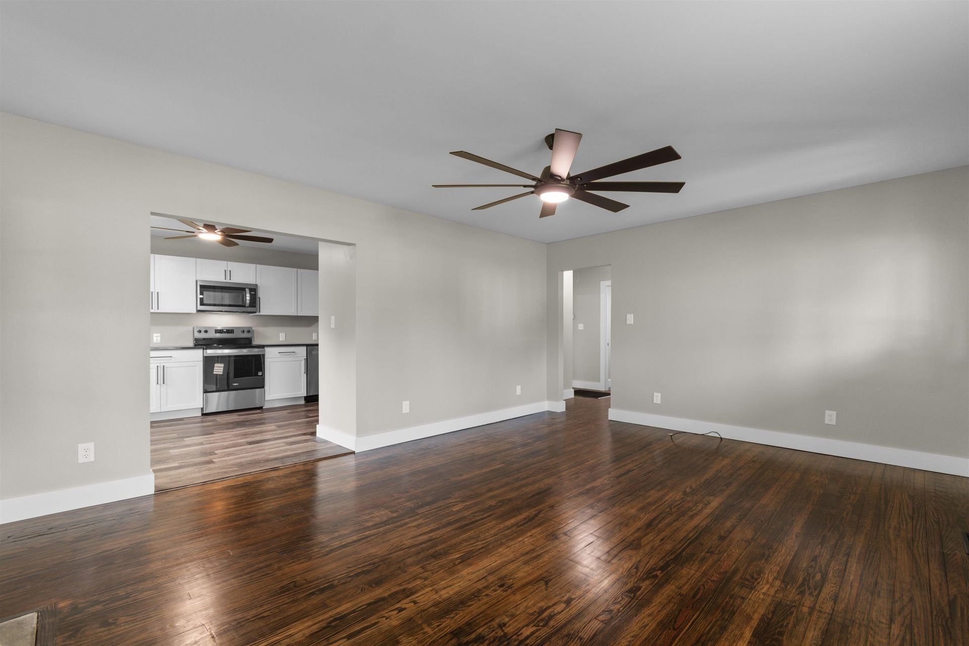 305 S Magnolia Ave.  Photo 5