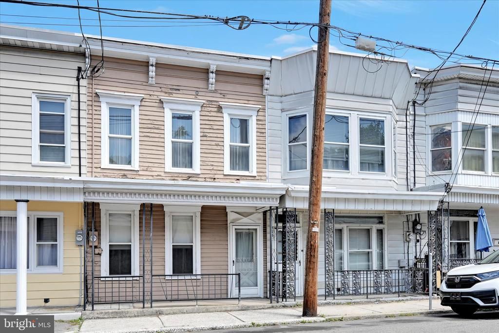 527 W Mahanoy Street , Mahanoy City, PA 17948 Main Photo