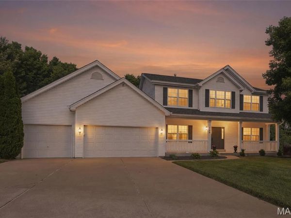 129 Coppersmith Court, St Charles, MO 63301