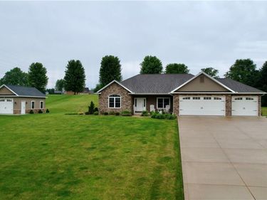 5020 Sunset Boulevard Road NW, Strasburg, OH 44680