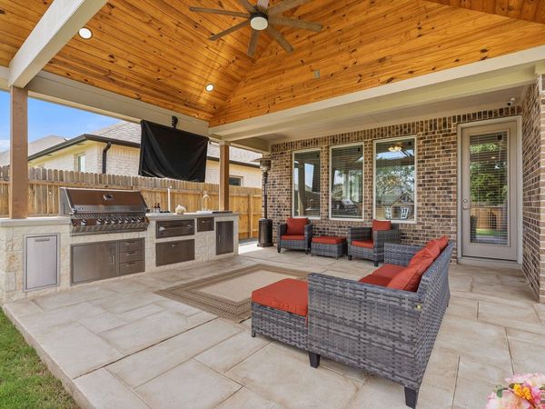 2105 Wildhorse ST, Leander, TX 78641