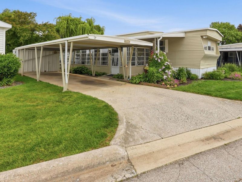 6326 Cartwright Lane N, Dublin, OH 43016 Photo 2