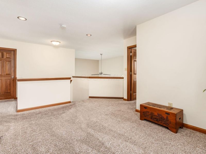 2409 Parklawn Drive , Lewis Center, OH 43035 Photo 17