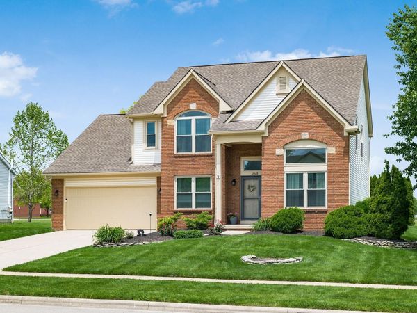2409 Parklawn Drive , Lewis Center, OH 43035