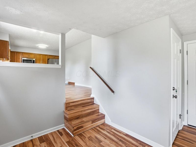 5371 Aqua Street , Columbus, OH 43229 Photo 12
