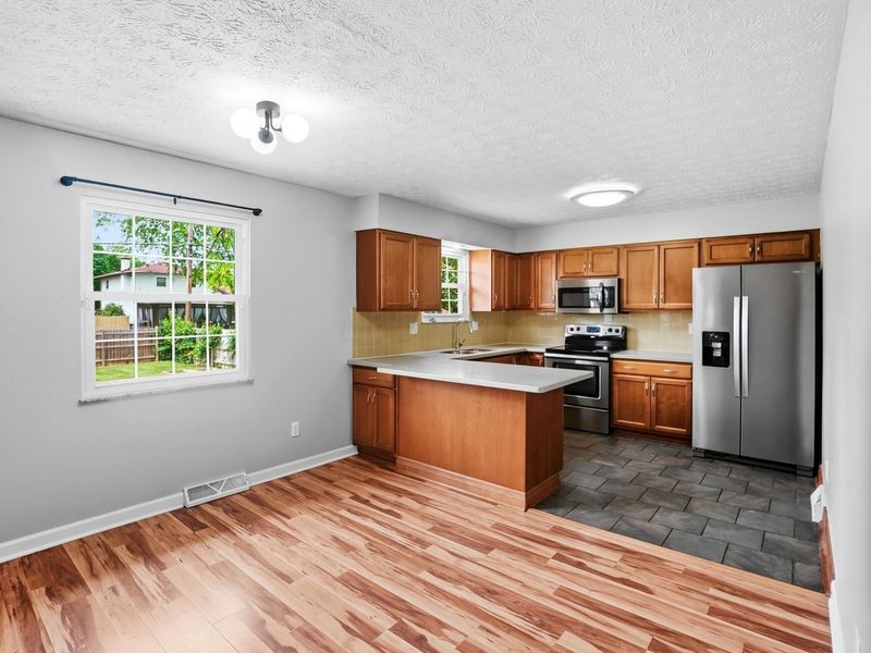 5371 Aqua Street , Columbus, OH 43229 Photo 6