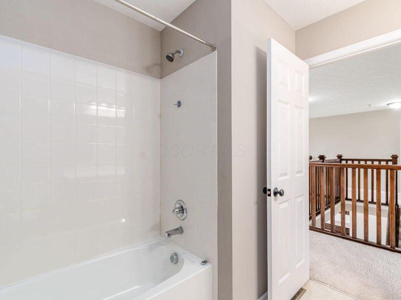 5642 Coventry Court , Lewis Center, OH 43035 Photo 33