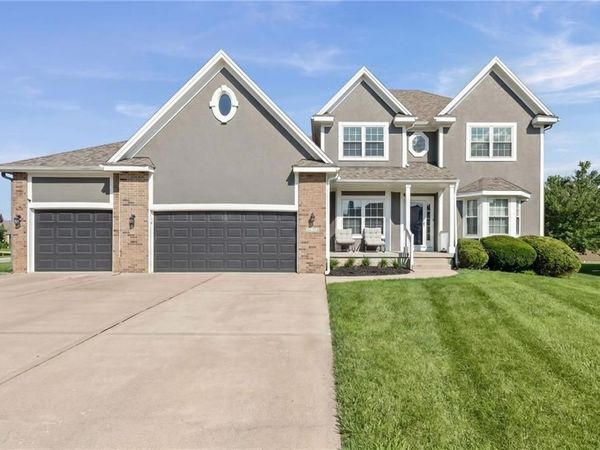 4001 SW Boulder Drive, Lee's Summit, MO 64082