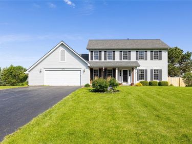 1479 Chigwell Lane N, Webster, NY 14580
