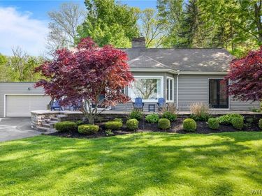 5427 Old Lake Shore Road , Lake View, NY 14085