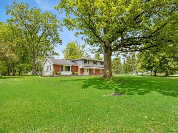 5150 Brookhaven Drive, Clarence, NY 14031