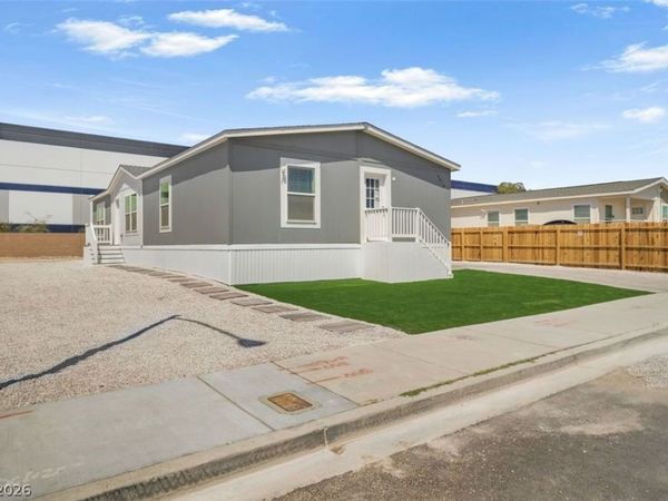4618 Crystal Peak Drive, Las Vegas, NV 89115