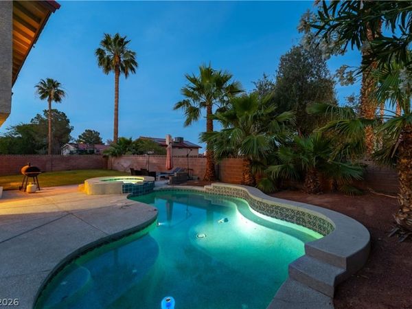 7384 Edgewater Lane, Las Vegas, NV 89123