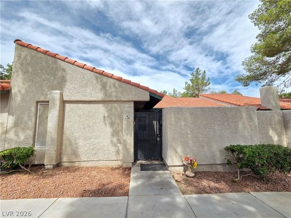 752 Heritage Vista Avenue , Henderson, NV 89015