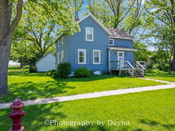 410 E Main Street , Ashkum, IL 60911