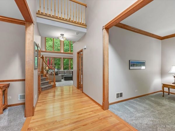 1702 KING RICHARD Circle , St. Charles, IL 60174