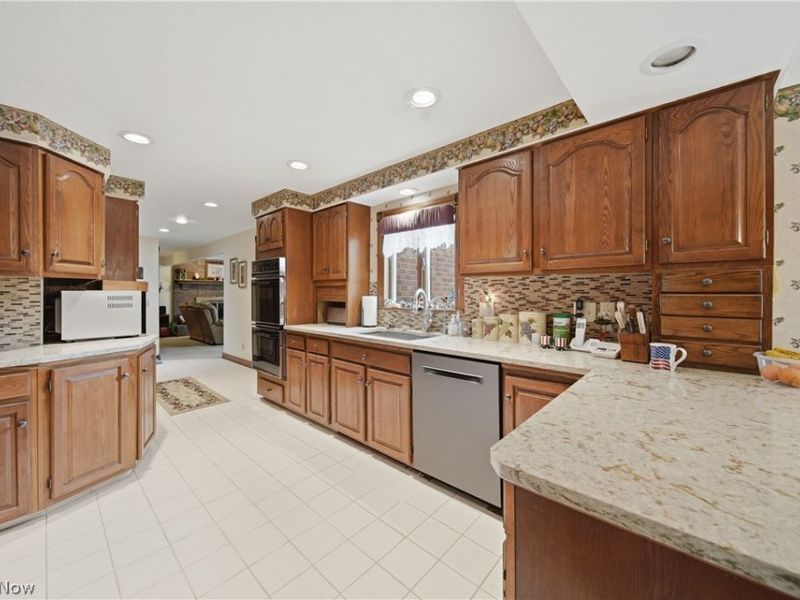 6118 Wiclif Street NE, Canton, OH 44721 Photo 11