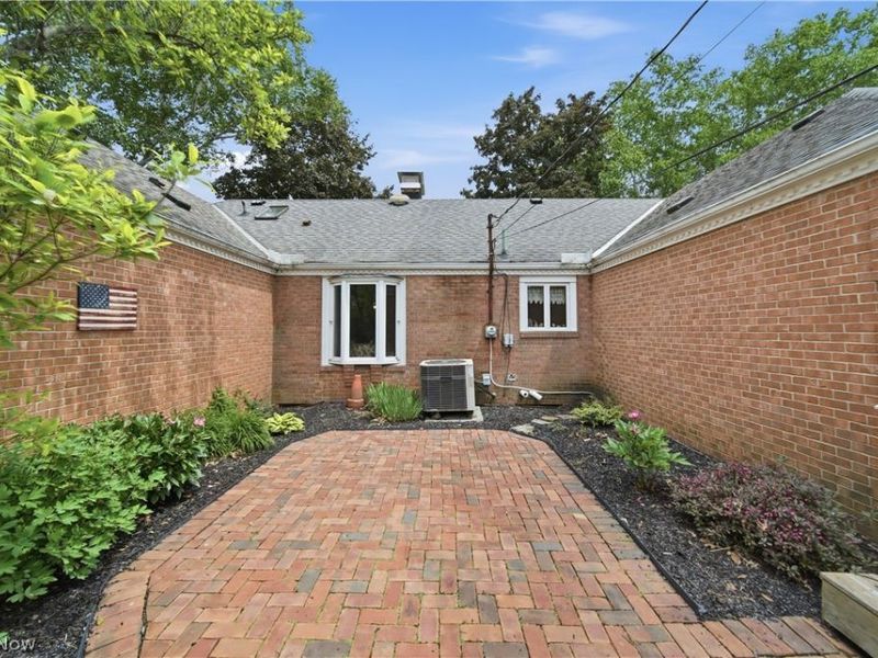 6118 Wiclif Street NE, Canton, OH 44721 Photo 41
