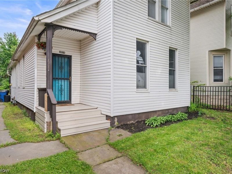 1911 W 65th Street, Cleveland, OH 44102 Photo 2