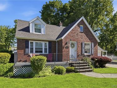 50 Norman Place, Amherst, NY 14226