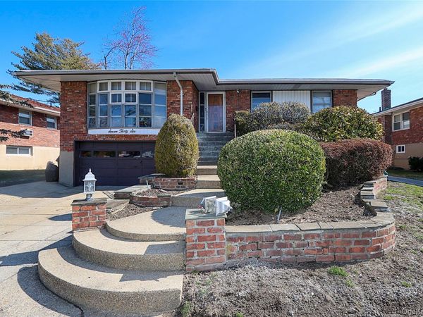 736 Bunker Road , North Woodmere, NY 11581