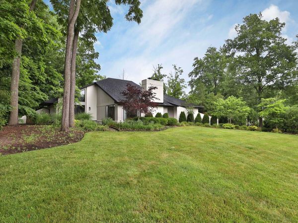 668 Eagle Ridge , Powell, OH 43065