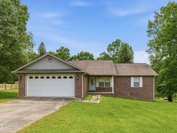 449 Grace Hill Drive, Crossville, TN 38571
