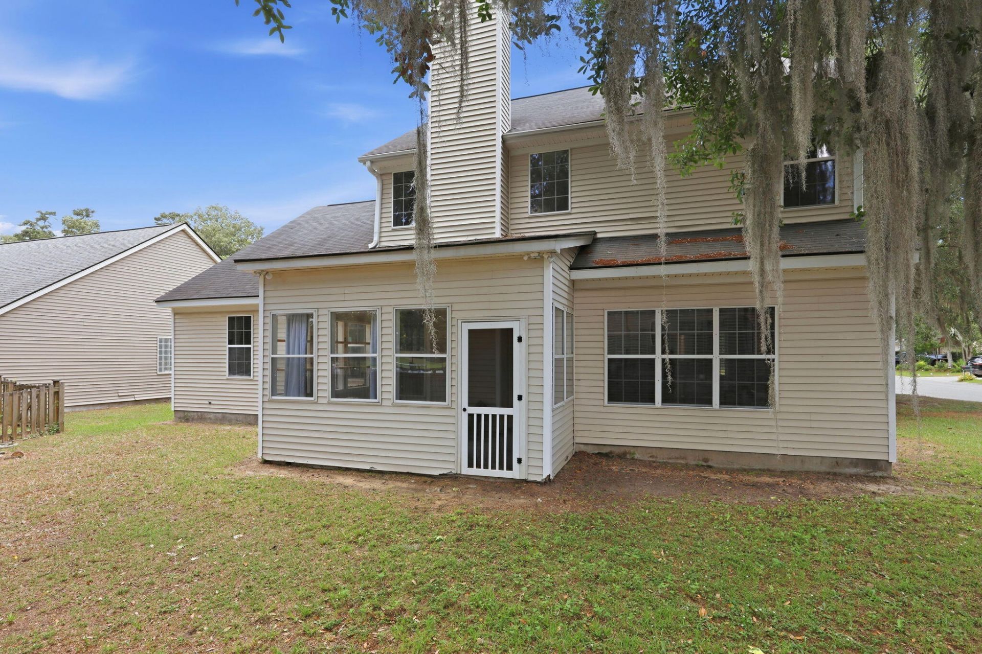 8528 Falling Leaf Lane Photo 32