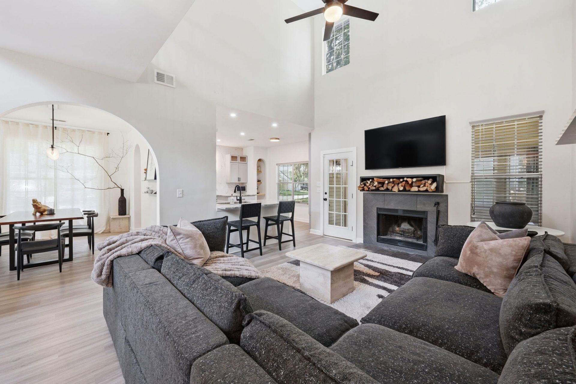 8528 Falling Leaf Lane Photo 7