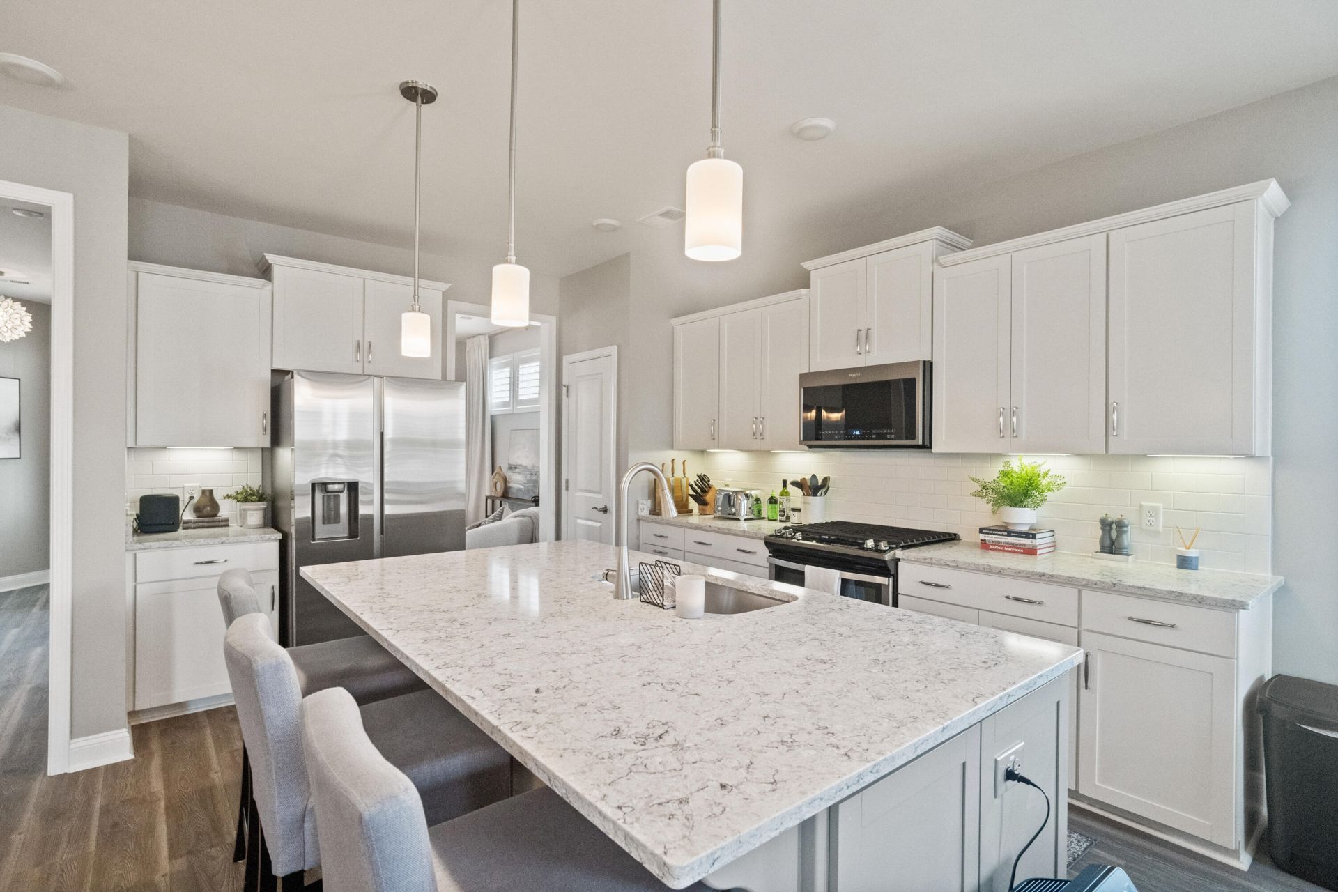645 Blueway Avenue Photo 19