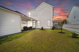 645 Blueway Avenue photo 4