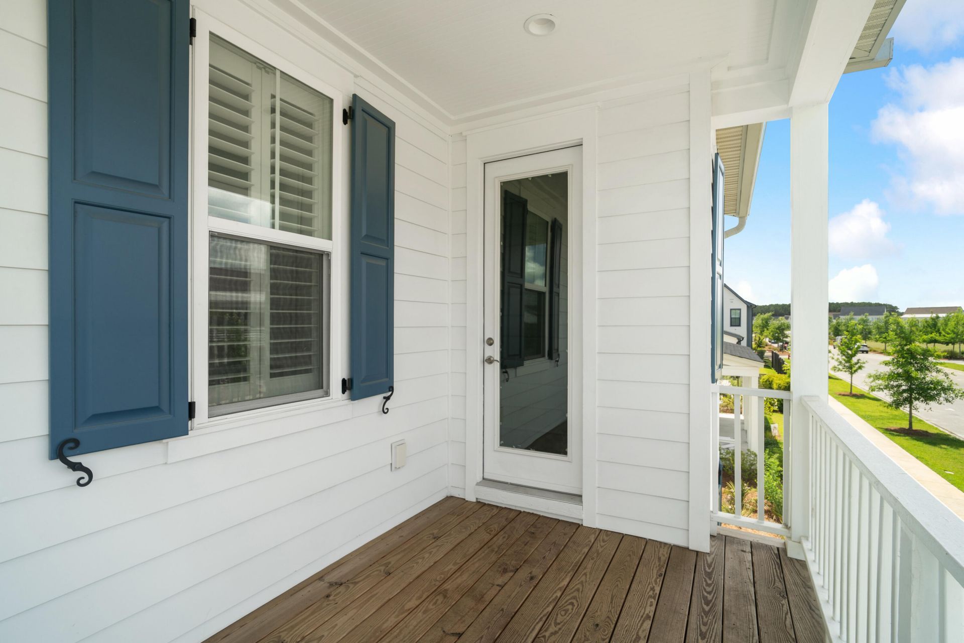 645 Blueway Avenue Photo 33