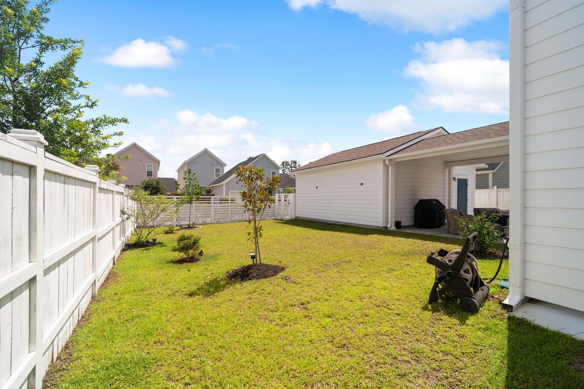645 Blueway Avenue Photo 48